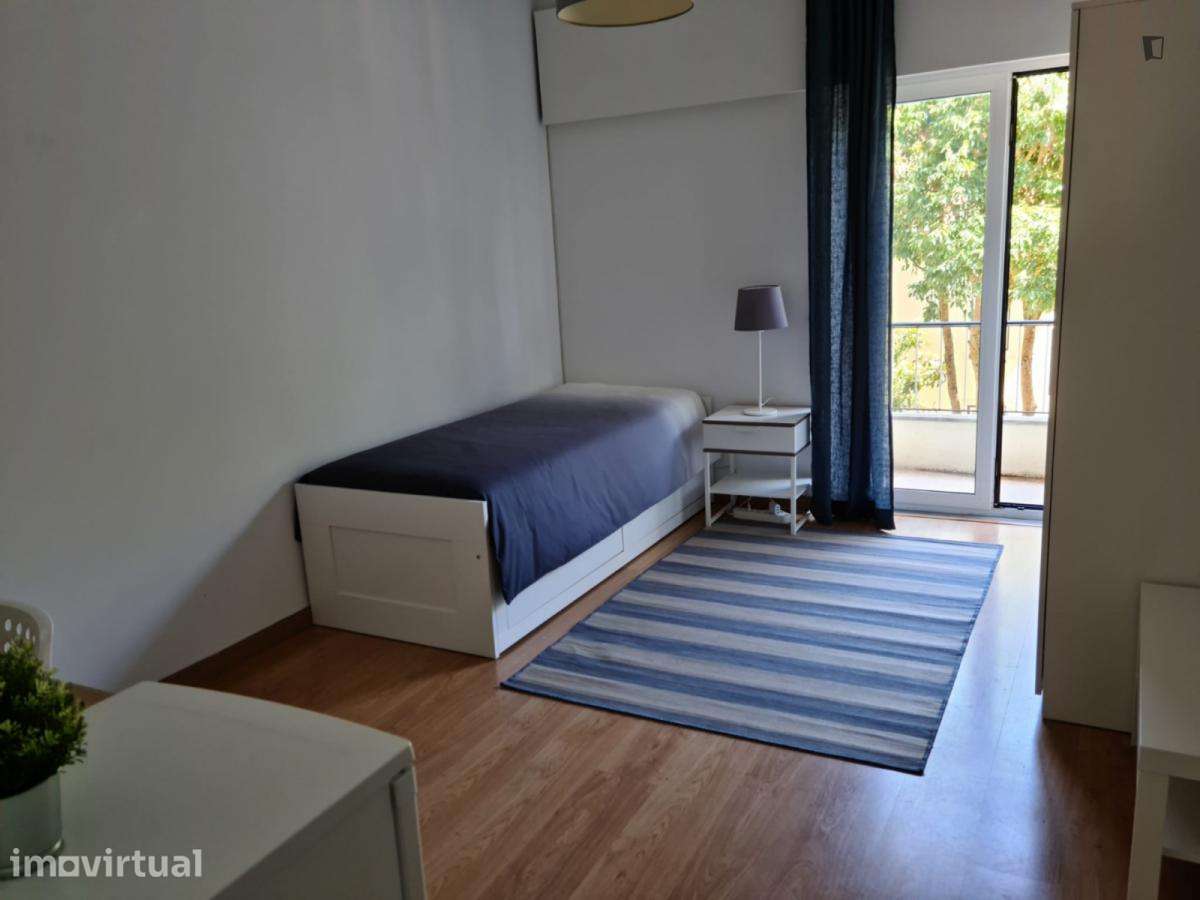 Quarto - localizado em Oeiras Lisbon - Grande imagem: 2/11