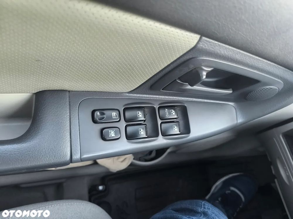 Kia Cerato 1.6 LX / Family - 10