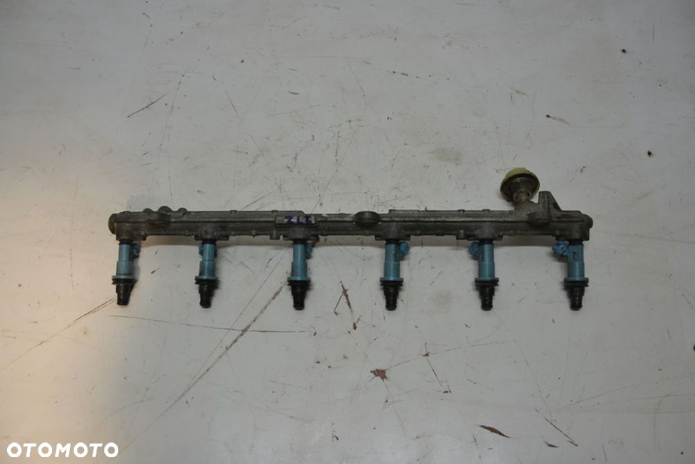 listwa wtryskowa wtrysk wtryski 2jz Lexus is 300 gs300 - 1