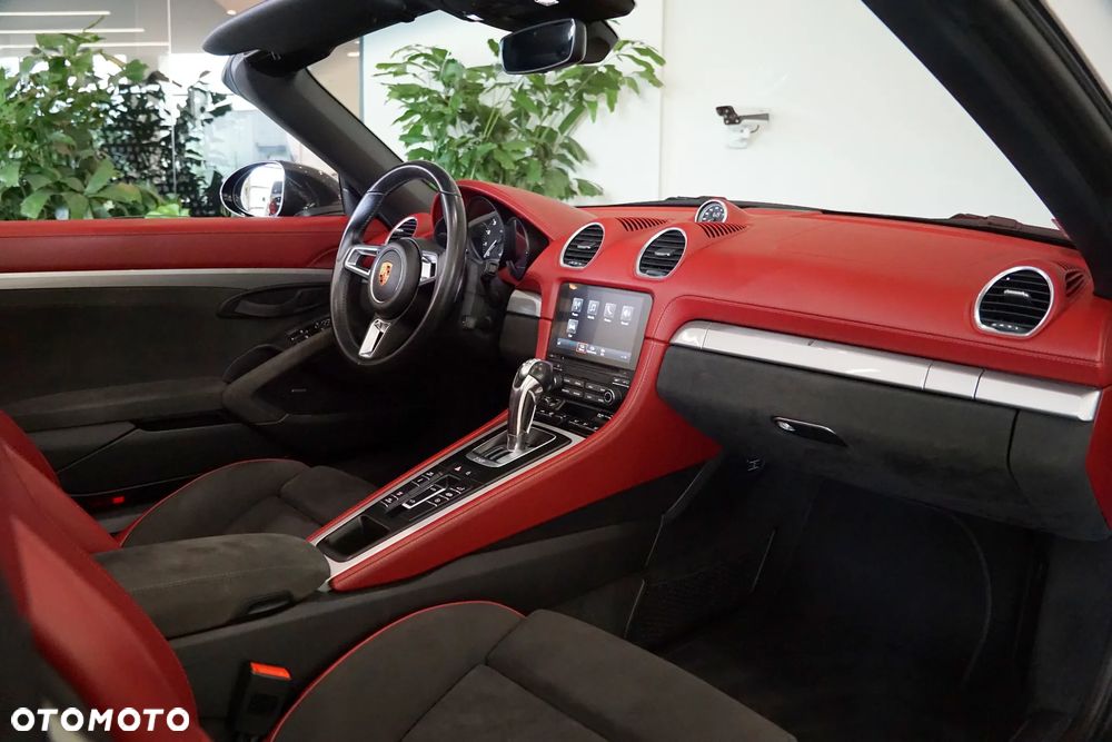 Porsche 718 Boxster Spyder PDK - 27