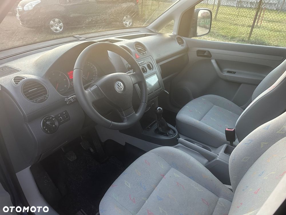 Volkswagen Caddy - 11