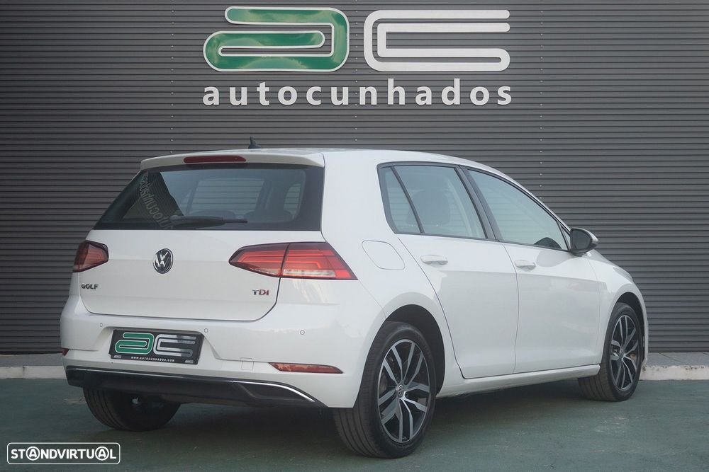 VW Golf 1.6 TDI Highline DSG - 7