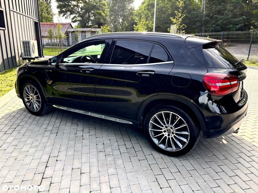 Mercedes-Benz GLA 250 4-Matic - 12