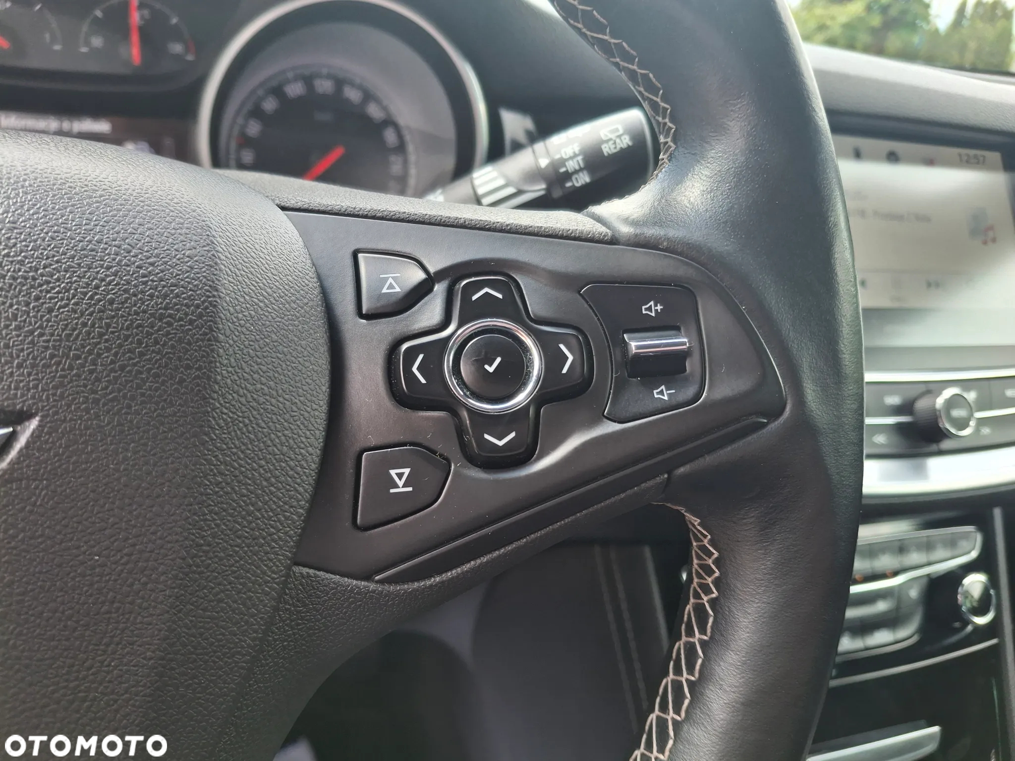 Opel Astra 1.6 Turbo Start/Stop Dynamic - 31