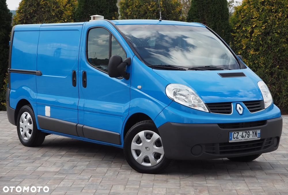 Renault TRAFIC - 12