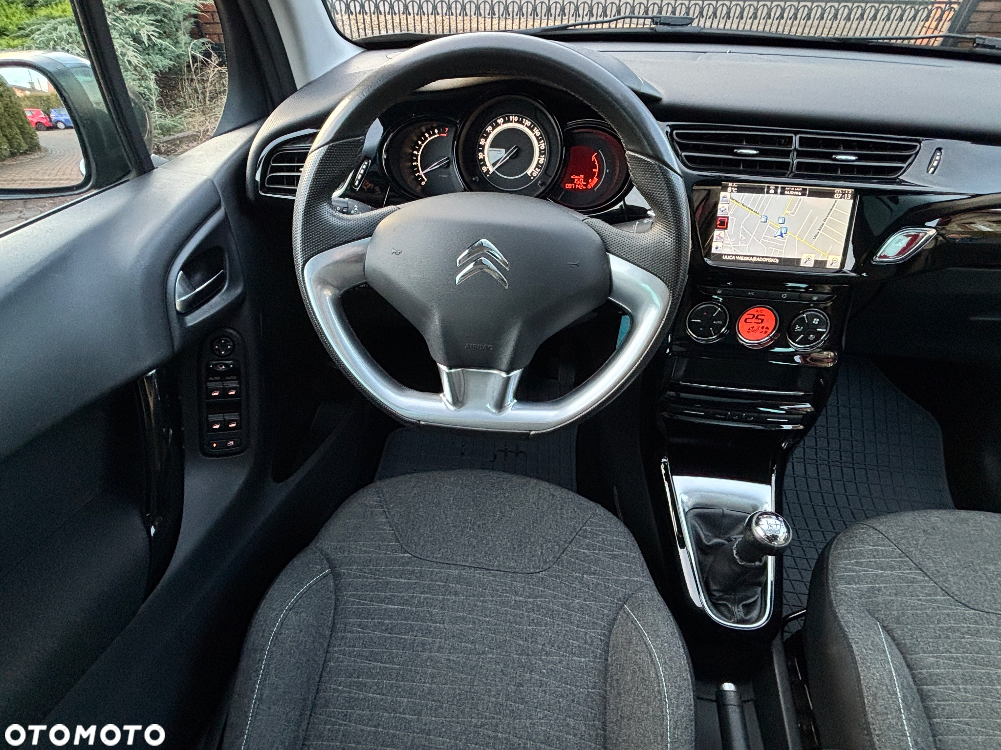 Citroën C3 1.2 PureTech Exclusive - 9