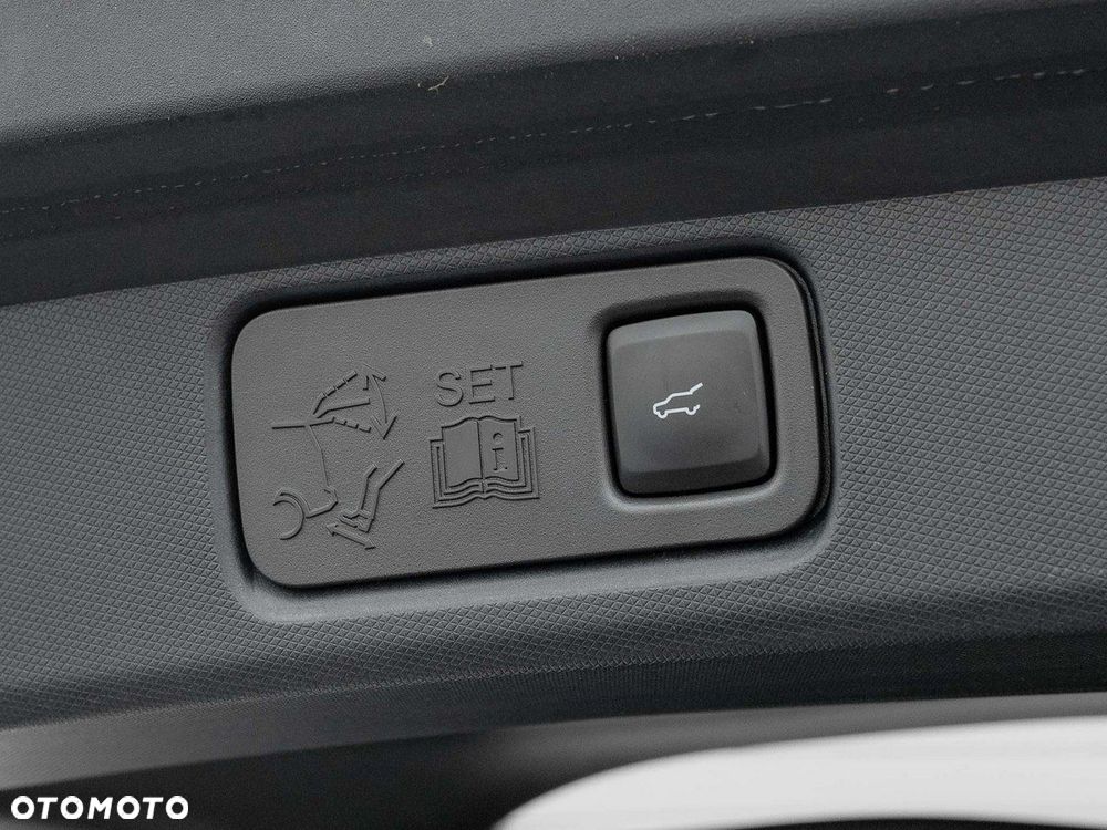 Ford Mustang Mach-E 98kWh RWD - 30