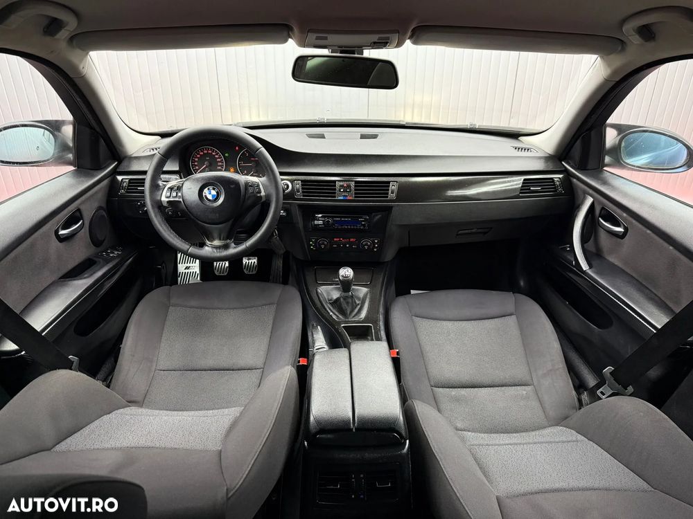 BMW Seria 3 320d Touring - 4