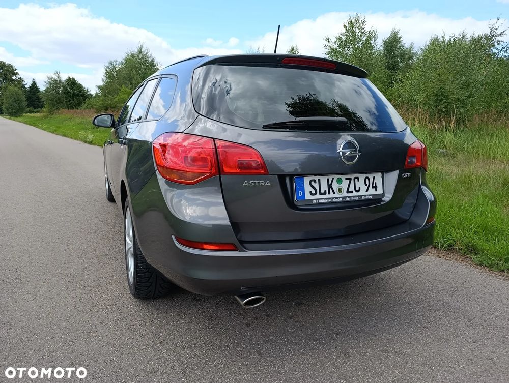 Opel Astra 2.0 CDTI DPF Sport - 40