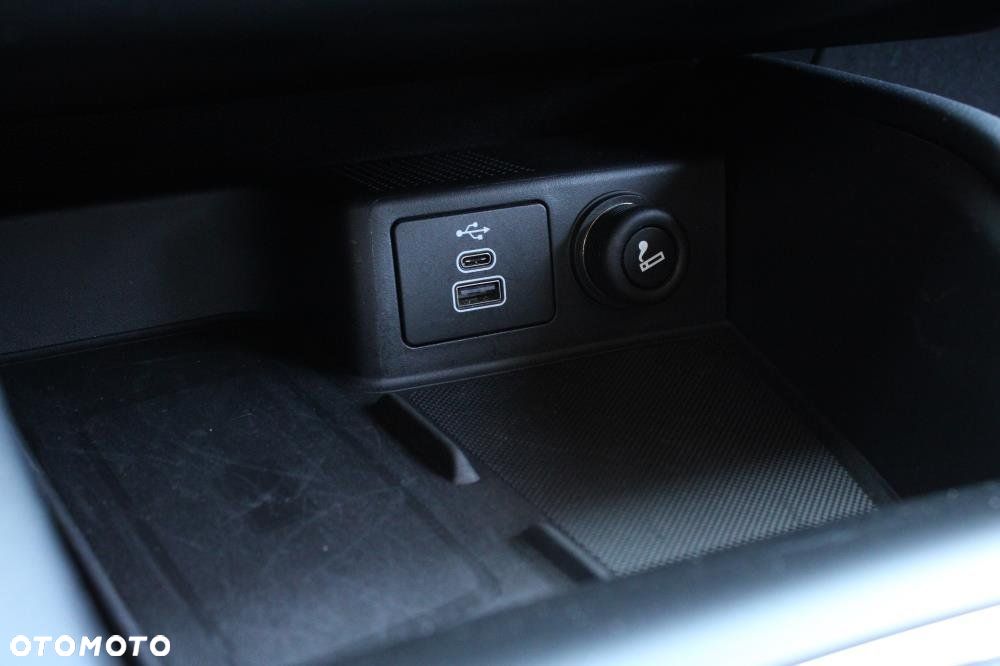 Ford Kuga - 30