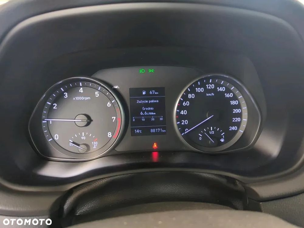Hyundai i30 1.5 DPI Classic + - 11