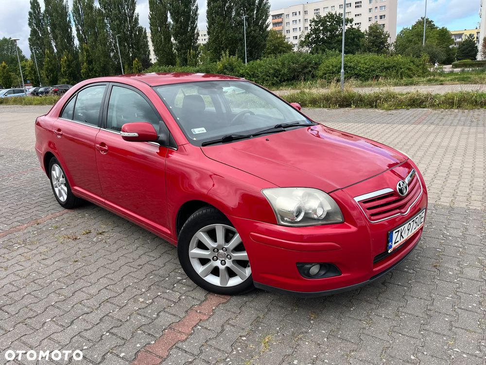 Toyota Avensis 1.8 VVT-i Sol - 1