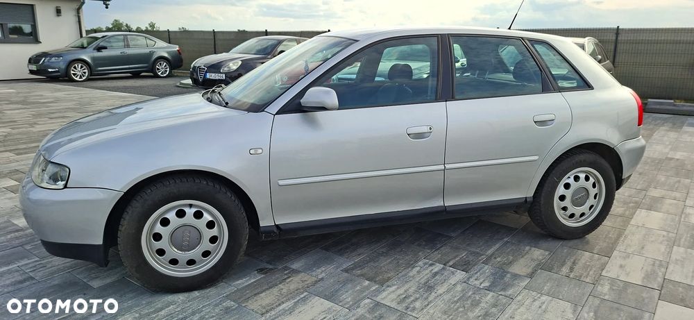 Audi A3 Sportback 1.6 Ambition - 12