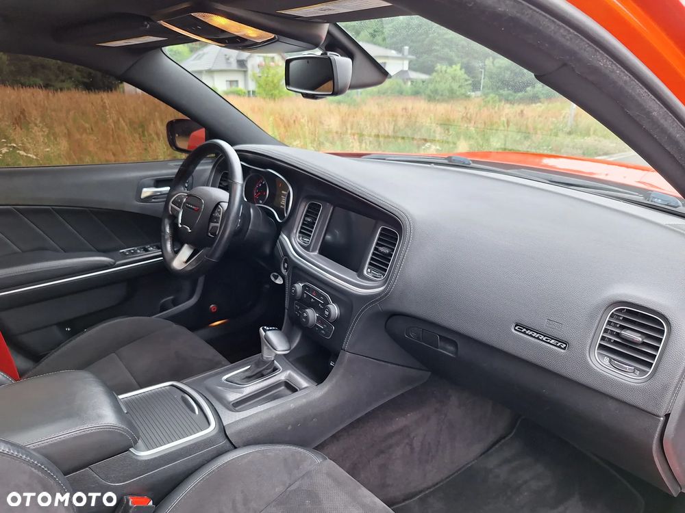 Dodge Charger 5.7 R/T - 10