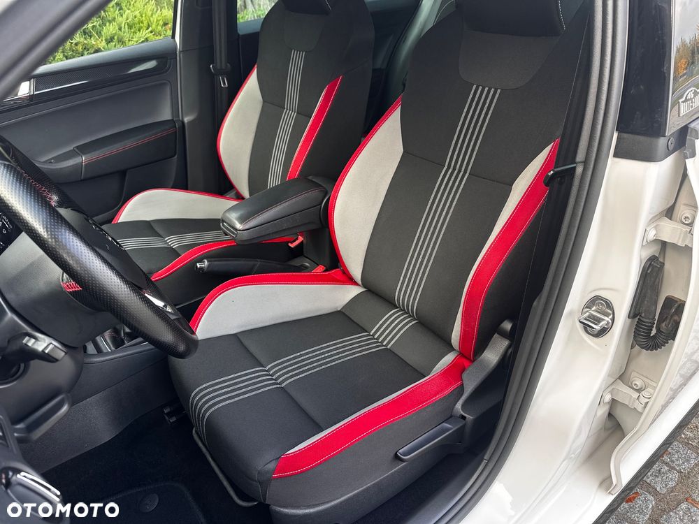 Skoda RAPID 1.0 TSI Monte Carlo - 25