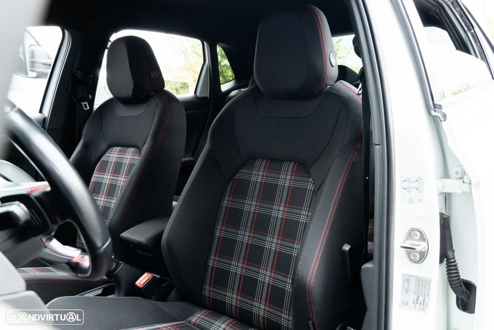 VW Polo 2.0 TSI DSG GTI - 9