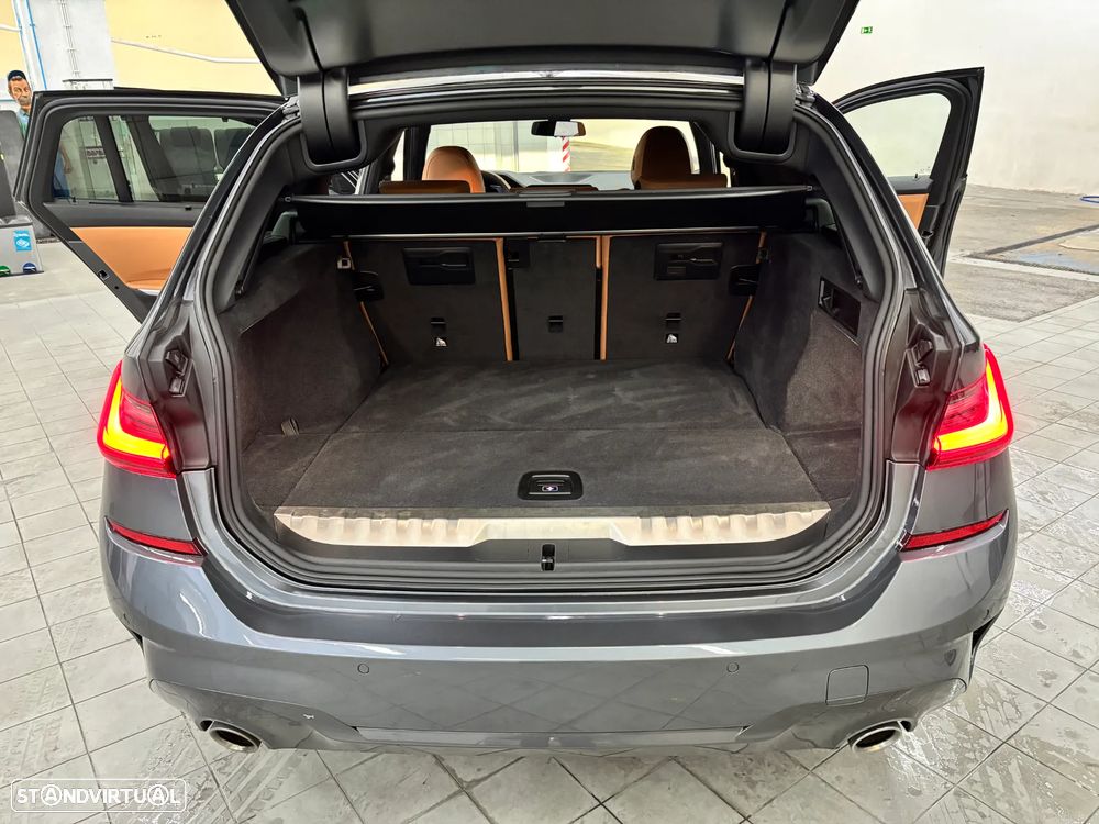 BMW 330 e Pack Desportivo M Auto - 25