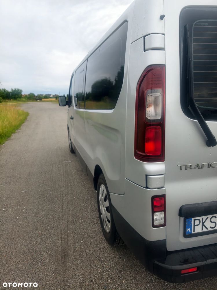 Renault Trafic Grand 1.6 dCi - 4