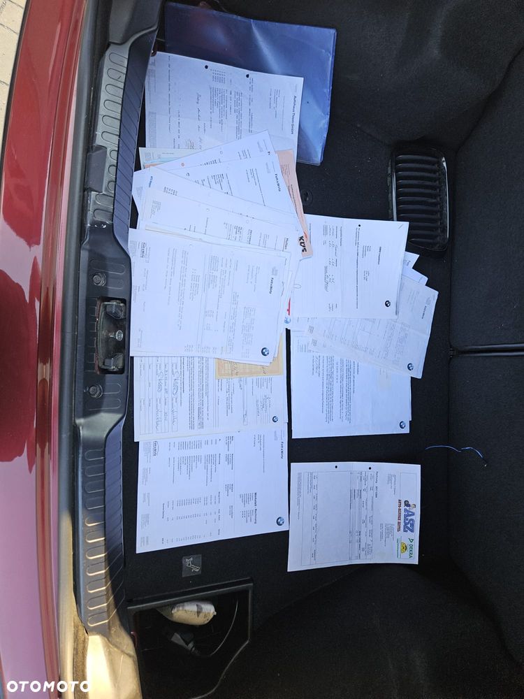 BMW Seria 3 316i - 32