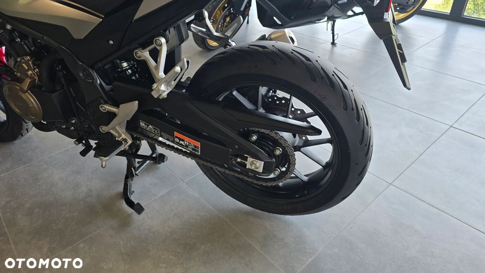 Honda CB - 8