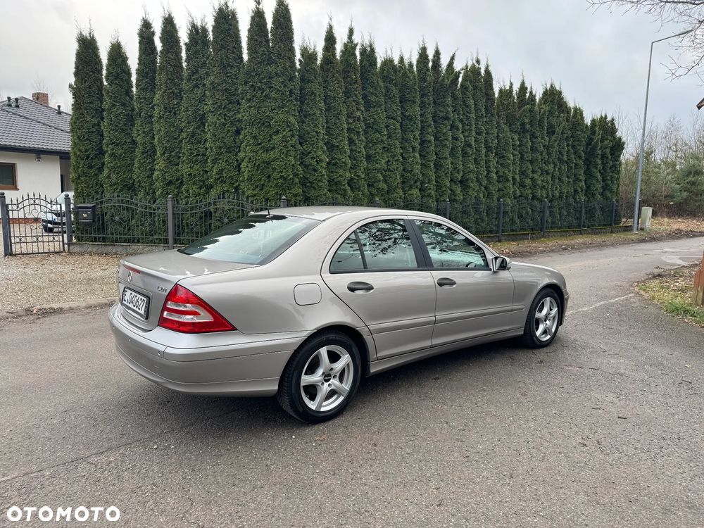 Mercedes-Benz Klasa C 220 CDI Automatik Elegance Sport Edition - 12