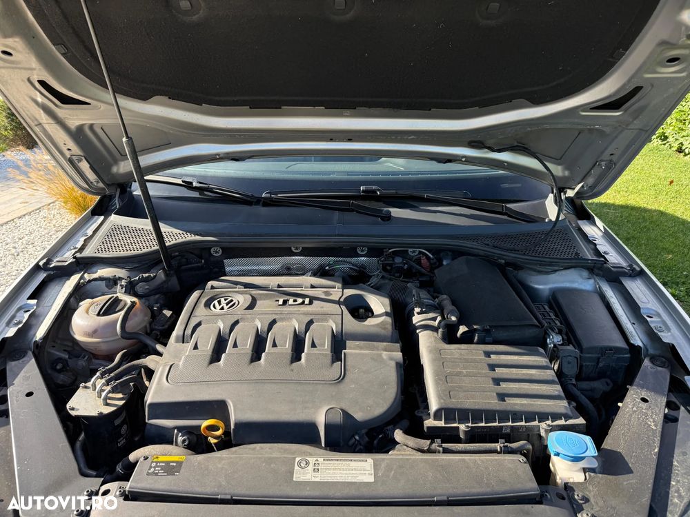 Volkswagen Passat 2.0 TDI (BlueMotion Technology) DSG Highline - 8