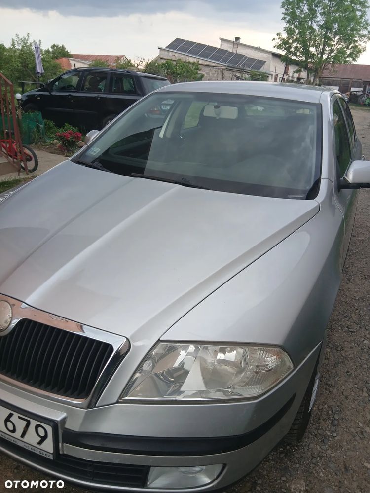 Skoda Octavia 1.6 Ambition - 16