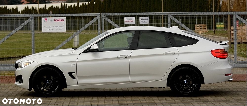 BMW 3GT 318d Luxury Line - 16