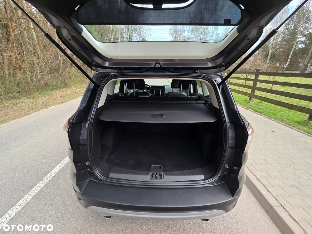 Ford Kuga 1.5 EcoBoost 2x4 Titanium - 19