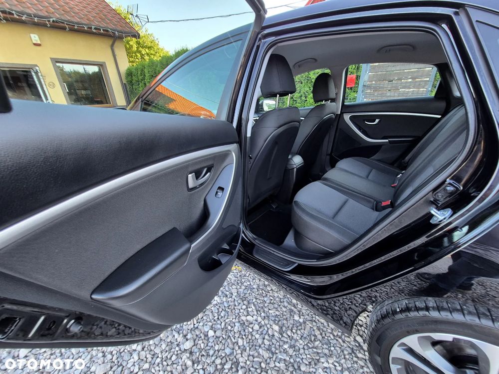 Hyundai i30 blue 1.4 Classic Navigation - 19