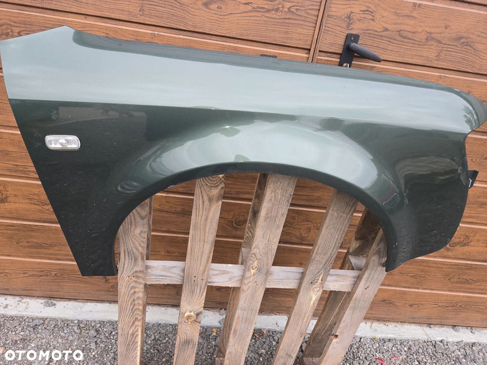 BŁOTNIK PRAWY AUDI A4 B6 - 1