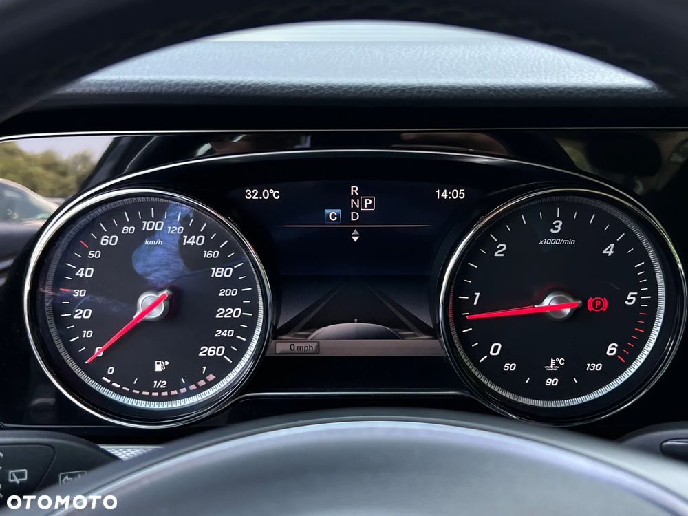 Mercedes-Benz Klasa E 220 d 9G-TRONIC - 22