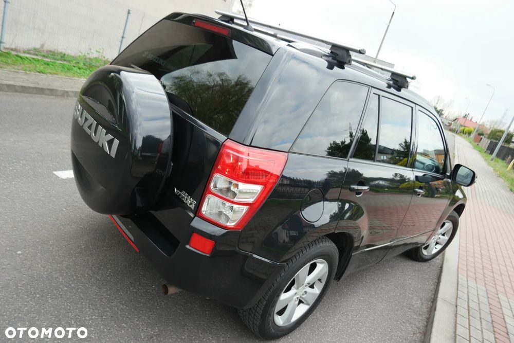Suzuki Grand Vitara 2.4 De Luxe - 2