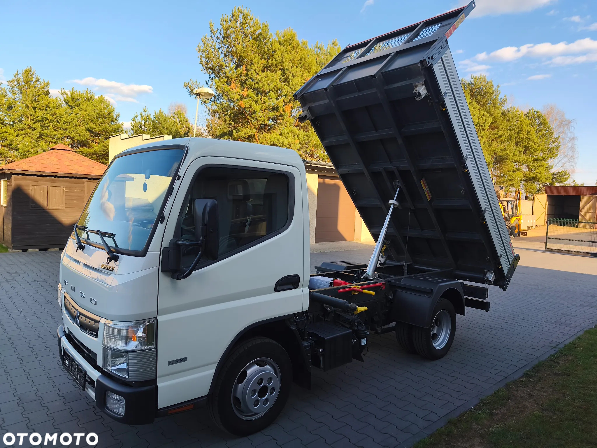 Mitsubishi Fuso Canter - 22