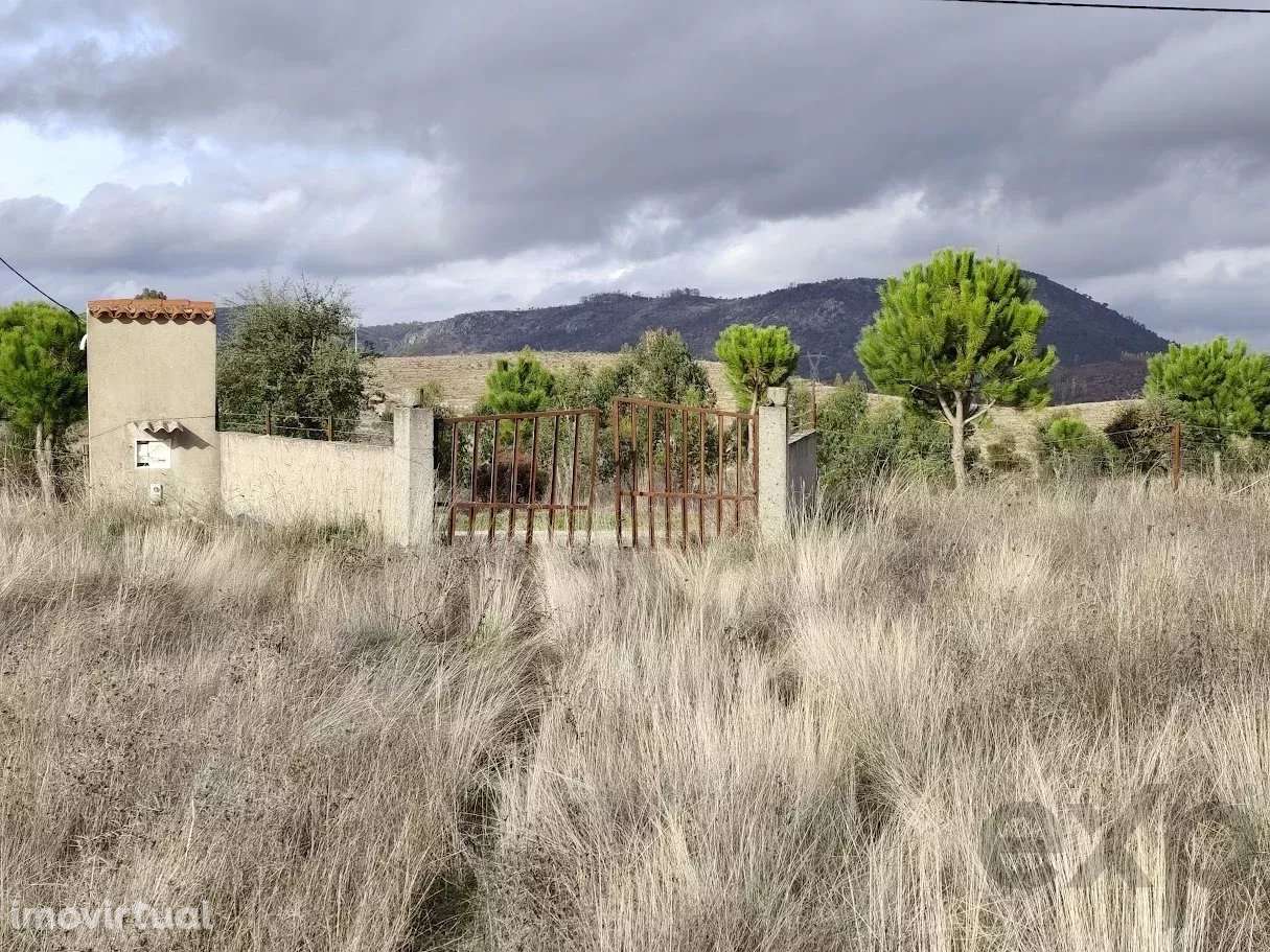 Terreno com dependência agricola - Grande imagem: 3/14