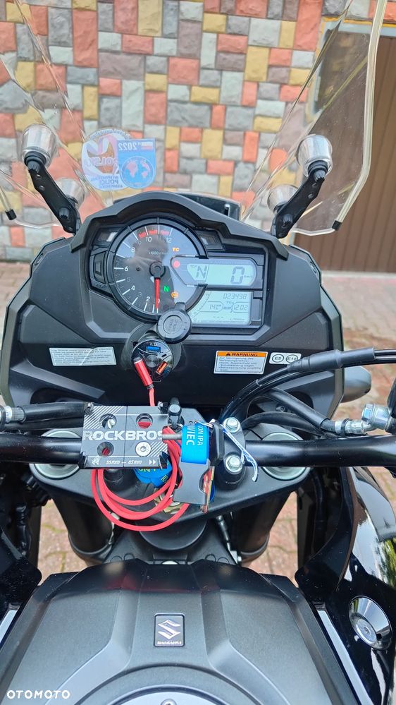 Suzuki V-STROM - 18