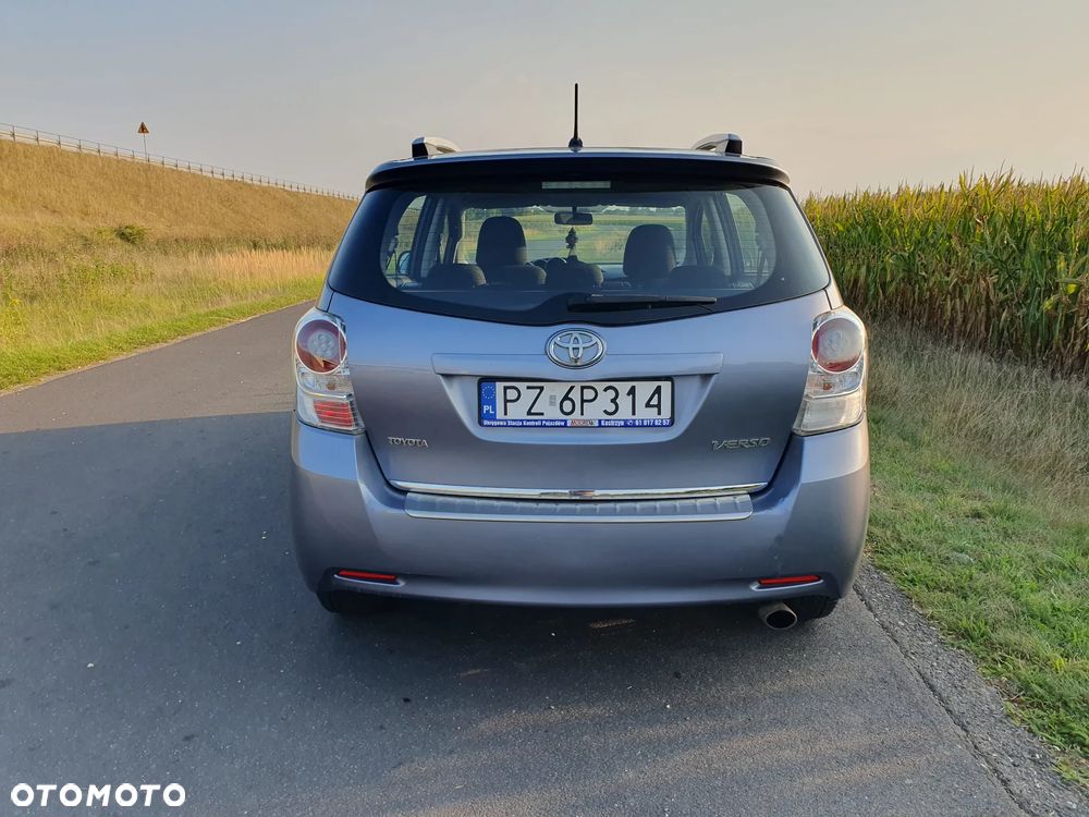 Toyota Verso - 5