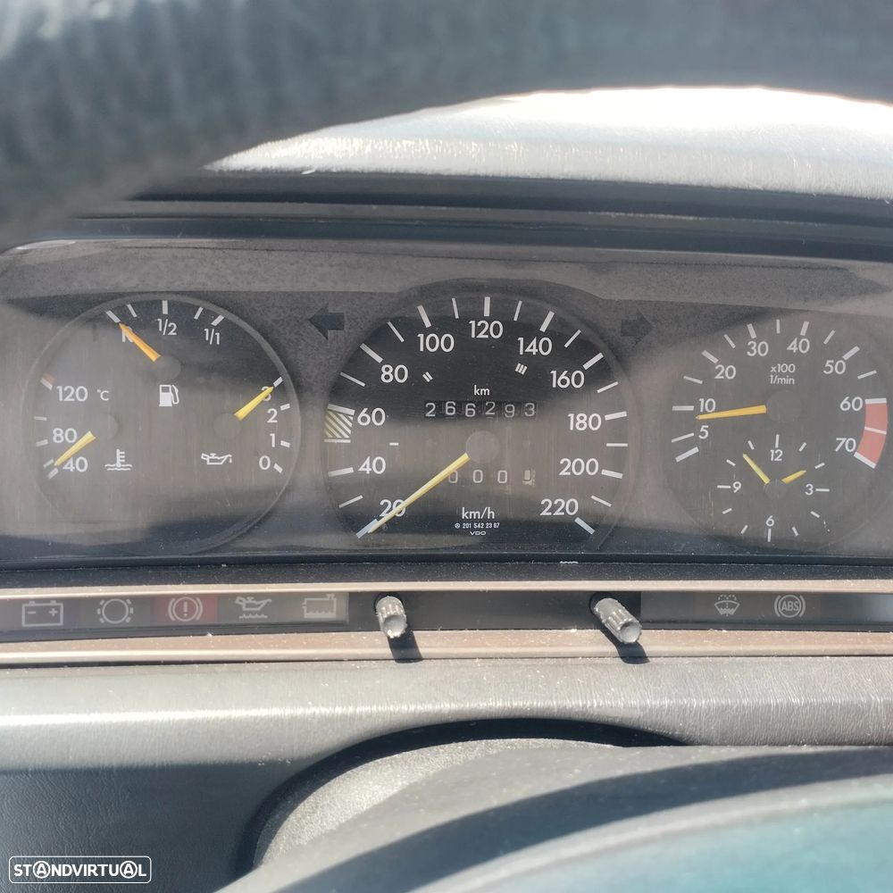 Mercedes-Benz W201 (1982-1993) - 7