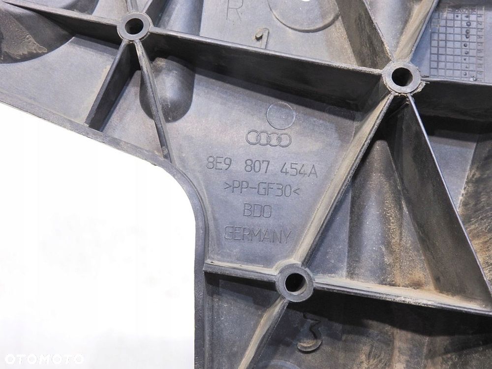 ŚLIZG ZDERZAKA PRAWY TYŁ AUDI A4 B7 AVANT - 6