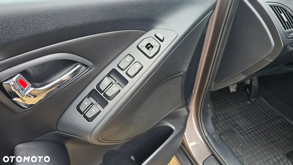 Hyundai ix35 2.0 4WD Premium - 11