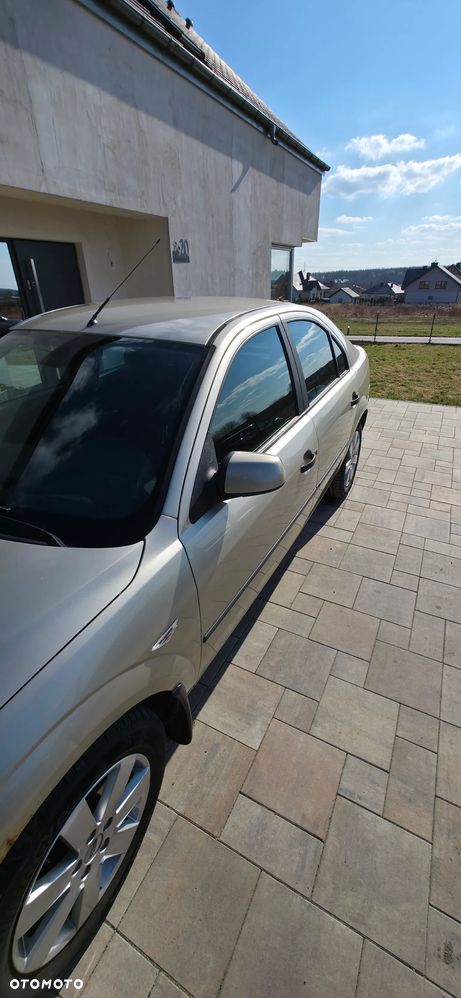 Ford Mondeo 1.8 Ambiente - 20