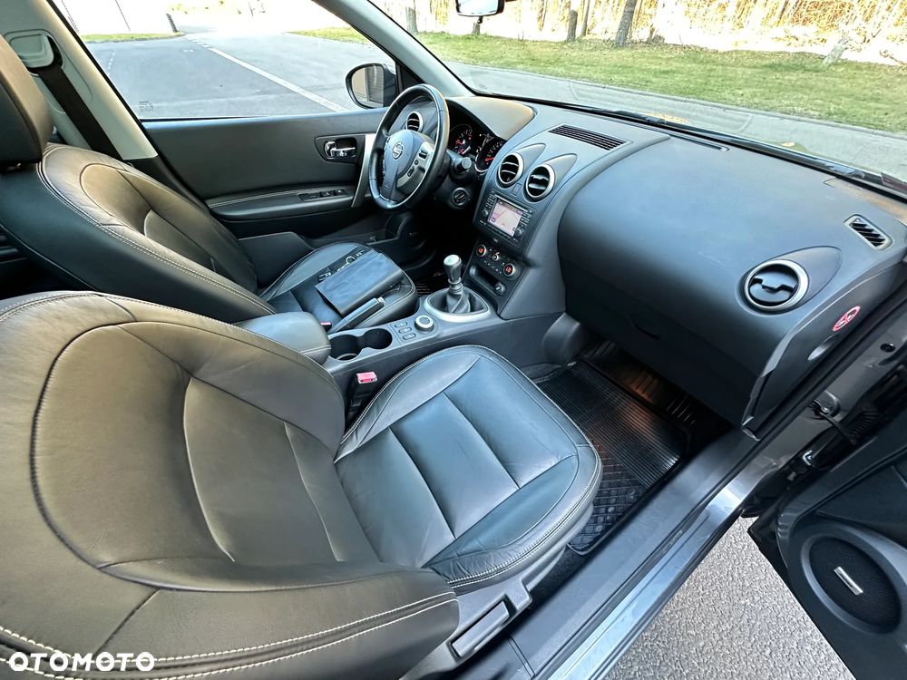 Nissan Qashqai 2.0 4x4 Tekna Premium - 29