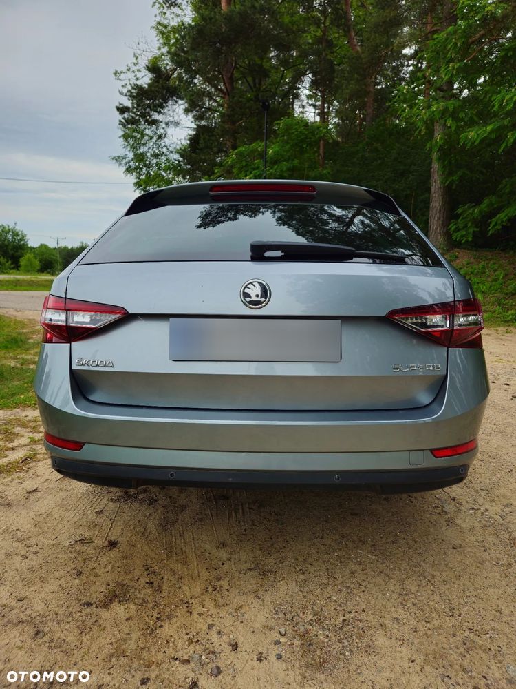 Skoda Superb 2.0 TDI Active - 9