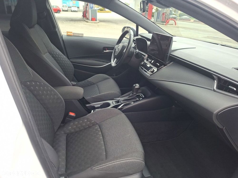 Toyota Corolla 1.8 Hybrid Comfort - 9