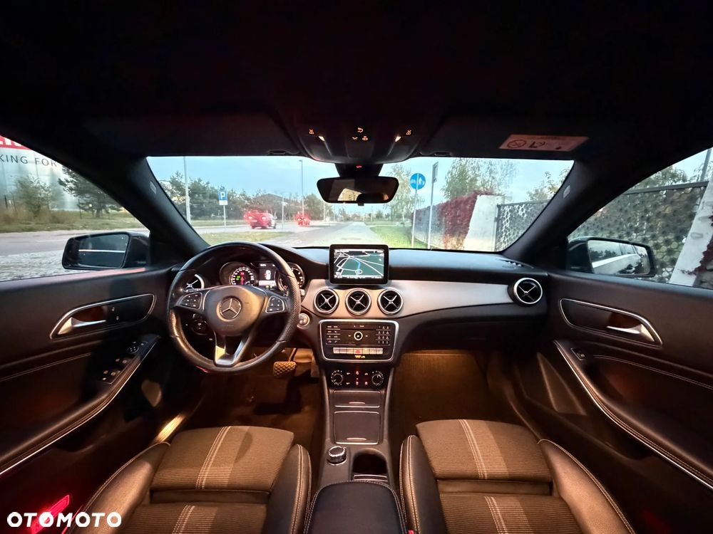 Mercedes-Benz CLA 200 d 7G-DCT UrbanStyle Edition - 20