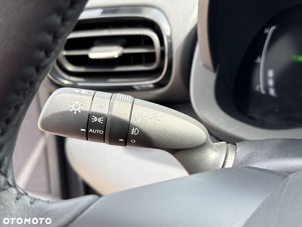 Toyota Yaris Hybrid 1.5 Style - 18