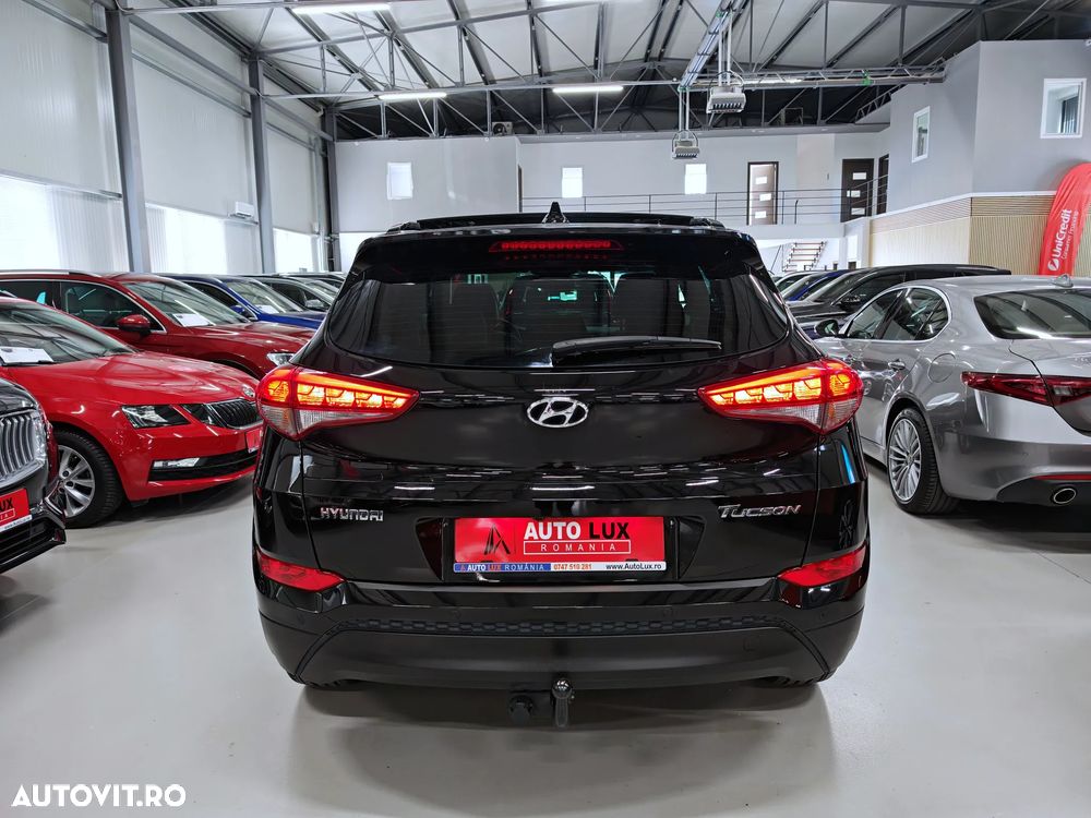 Hyundai Tucson blue 1.7 CRDi 2WD DCT Premium - 30