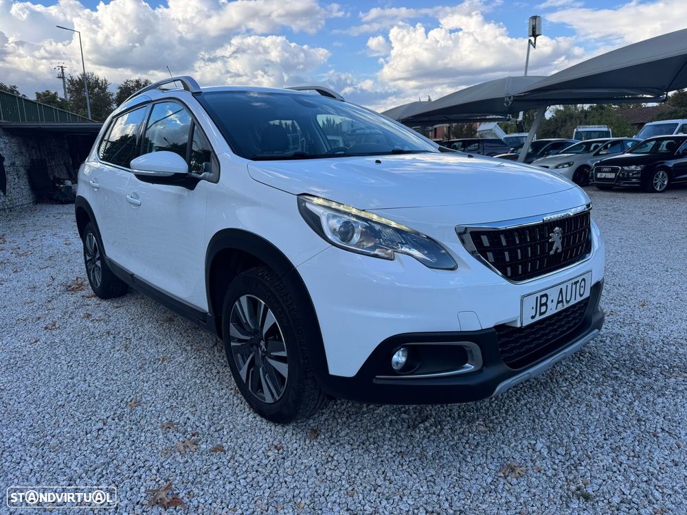 Peugeot 2008 1.2 PureTech Allure - 3