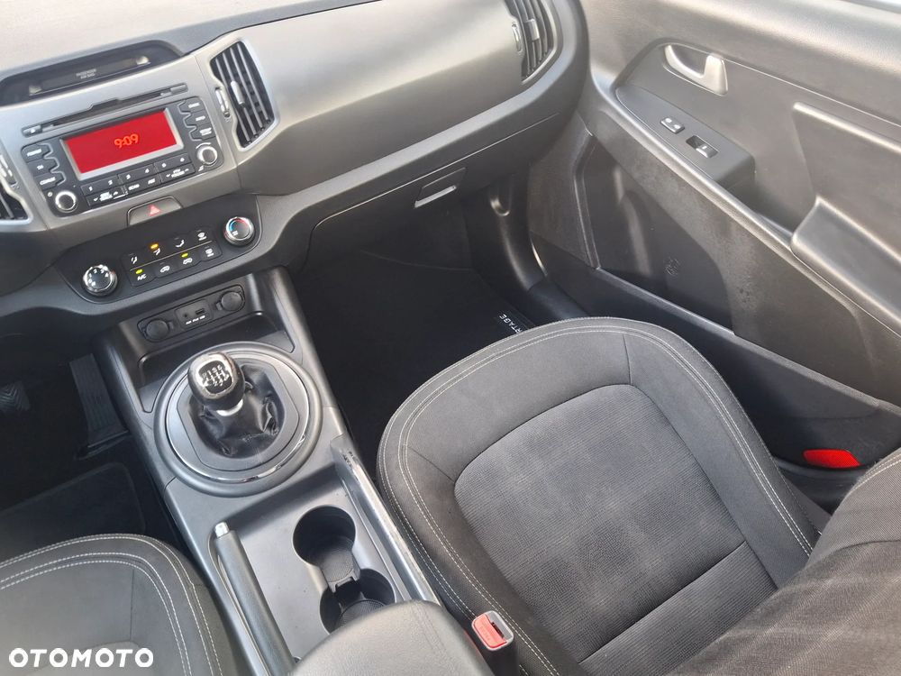 Kia Sportage 1.6 GDI 2WD Dream-Team Edition - 27