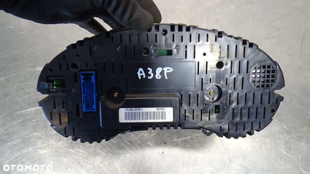 LICZNIK AUDI A3 8P 2.0TDI - 4